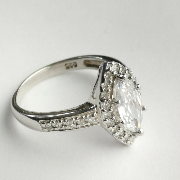 New Sterling Silver Marquise cut CZ Ring with Halo size 6 - Picture 2 of 7